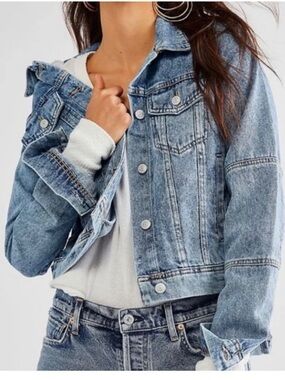 Free People rumors Light Blue Denim Trucker Jacket